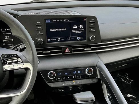 Used 2022 Hyundai Elantra SEL w/ Cargo Package image 6