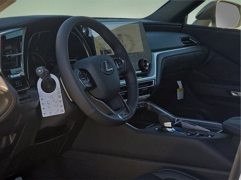 New 2026 Lexus TX 500h AWD image 19