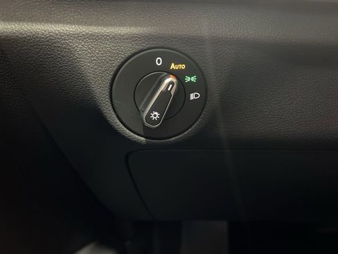 New 2025 Volkswagen Jetta SE image 32