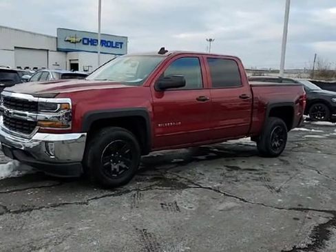 Used 2018 Chevrolet Silverado 1500 LT w/ LT Eassist Package image 4