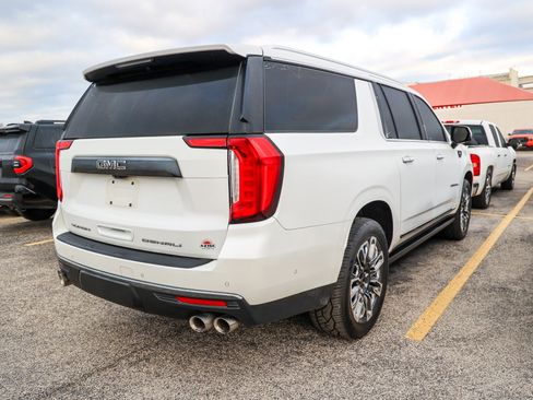 Used 2023 GMC Yukon XL Denali Ultimate image 9