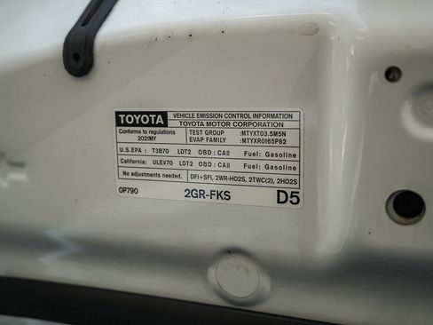 Used 2021 Toyota Tacoma TRD Off-Road w/ Technology Package AWD/4WD image 26