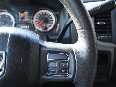 Used 2018 RAM 2500 Tradesman w/ Chrome Appearance Group image 32