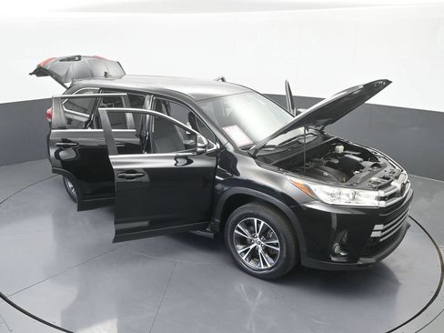 Used 2019 Toyota Highlander Plus FWD image 74