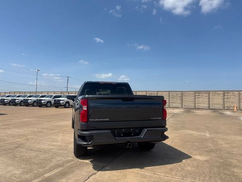 Used 2020 Chevrolet Silverado 1500 Custom w/ Custom Value Package RWD image 18
