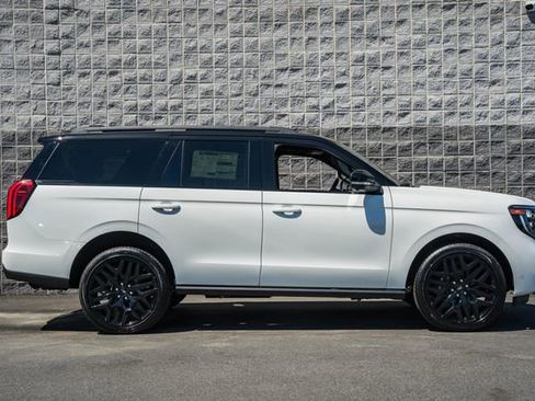 New 2026 Ford Expedition Platinum w/ Stealth Performance Package AWD/4WD image 4