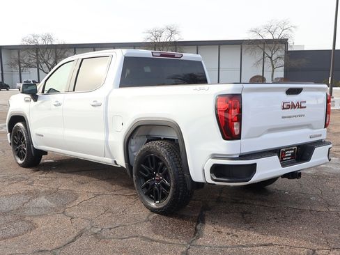 Used 2024 GMC Sierra 1500 Elevation image 9