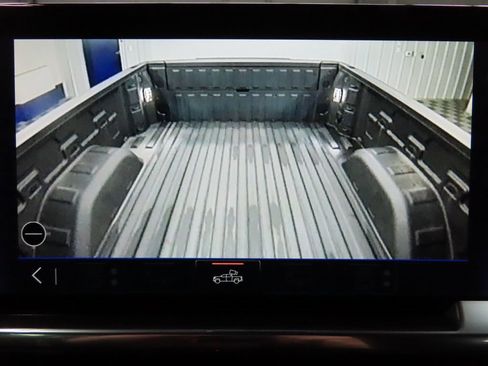 Used 2025 Chevrolet Silverado 1500 High Country w/ Midnight Edition image 23