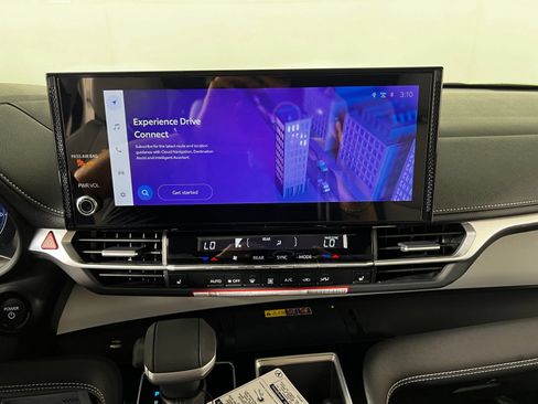 Used 2026 Toyota Sienna XSE FWD image 18