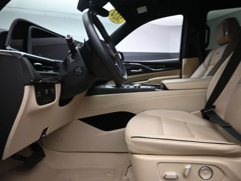 Certified 2024 Cadillac Escalade Premium Luxury w/ Performance Package AWD/4WD image 17