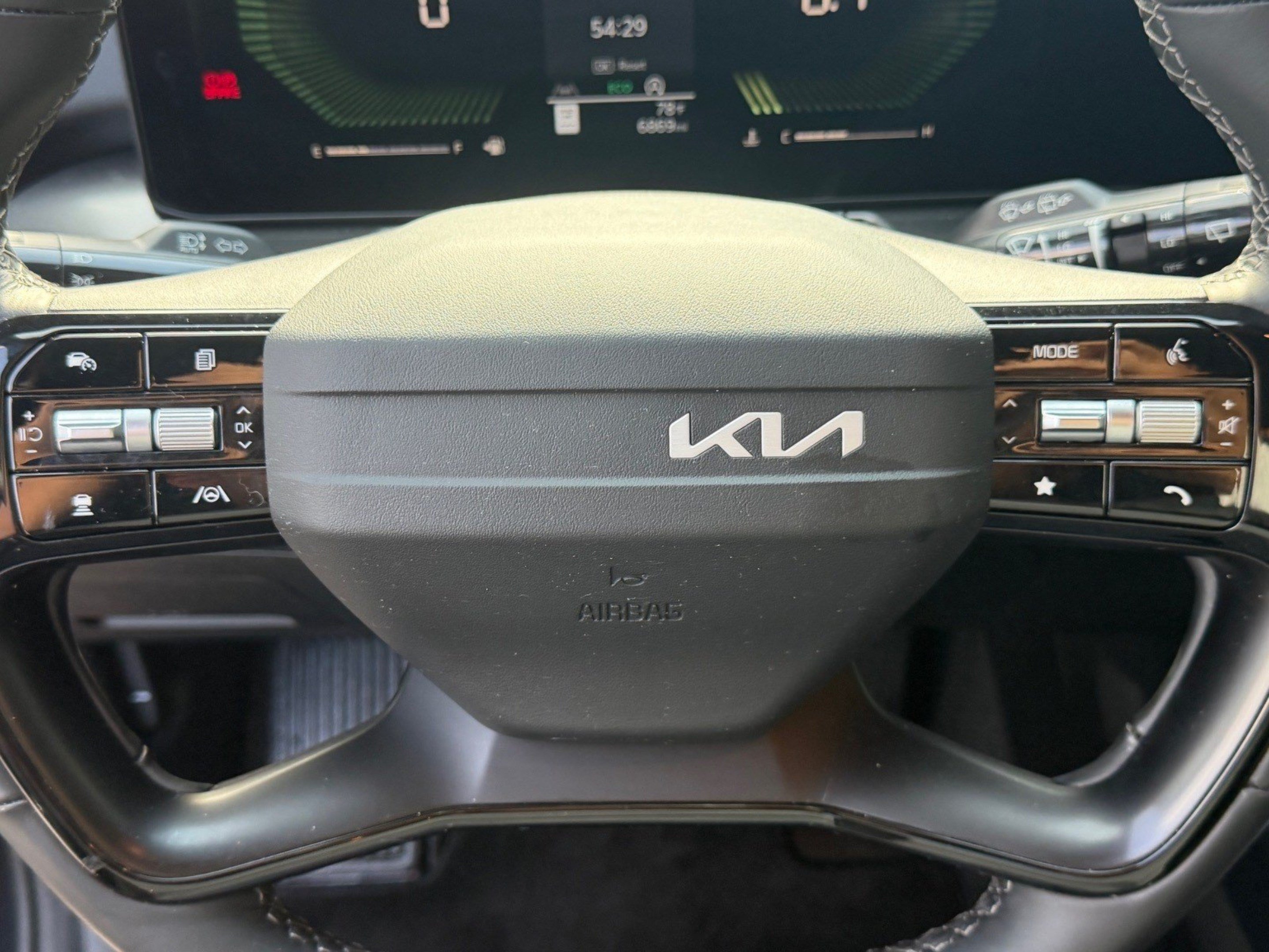Certified 2026 Kia Sorento LX FWD image 29