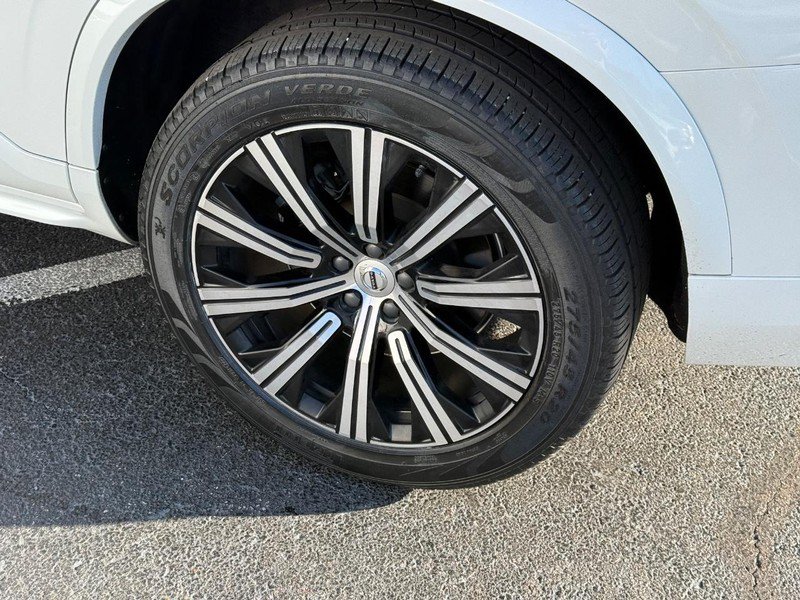 Used 2024 Volvo XC90 B5 Core w/ Protection Package Premier AWD/4WD image 8