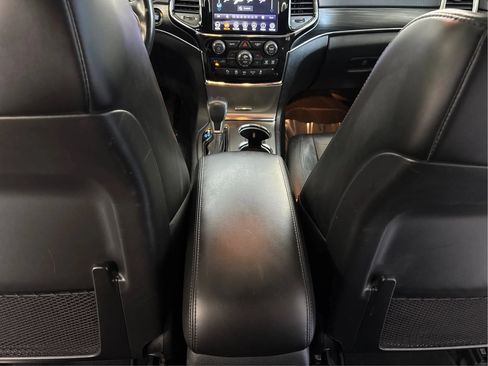 Used 2020 Jeep Grand Cherokee Limited w/ Premium Lighting Group AWD/4WD image 22