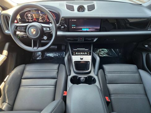 New 2026 Porsche Cayenne Coupe AWD/4WD image 14