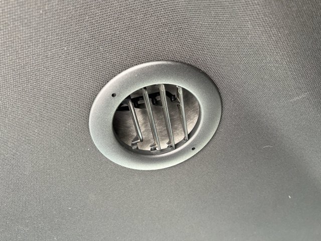 Used 2018 Ford Explorer XLT w/ Equipment Group 201A FWD image 22