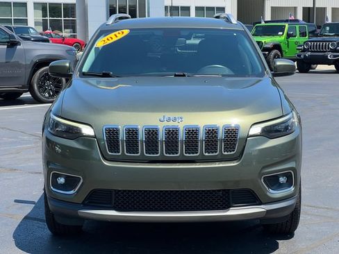 Used 2019 Jeep Cherokee Limited AWD/4WD image 45