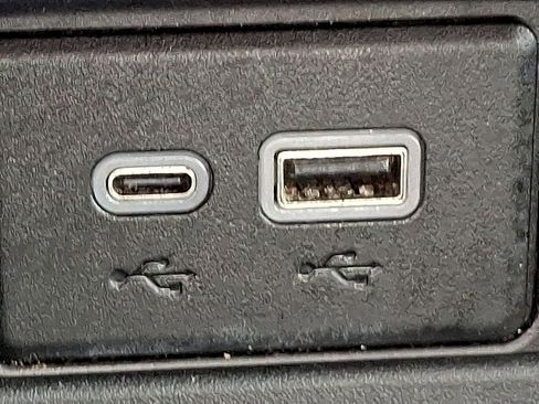 Used 2023 GMC Yukon SLT image 26