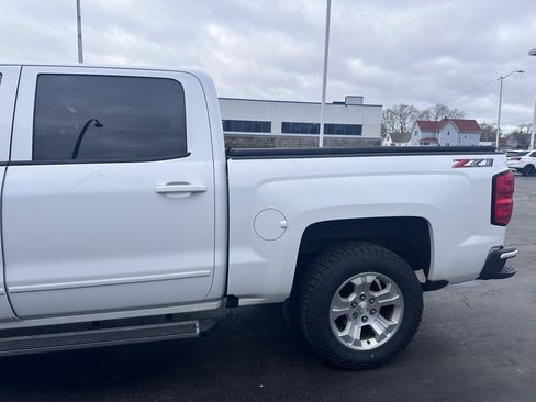 Used 2018 Chevrolet Silverado 1500 LT w/ LT Plus Package image 10