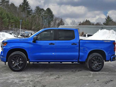 Used 2025 Chevrolet Silverado 1500 Custom w/ Turbomax Blackout Package image 4