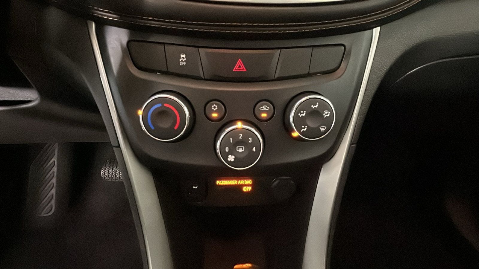Used 2018 Chevrolet Trax LS FWD image 24