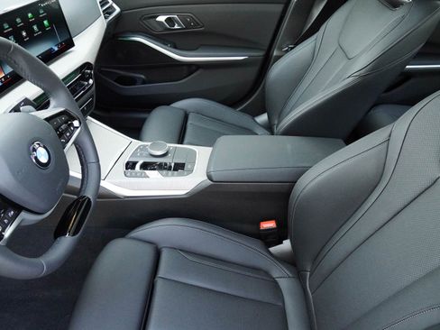 Used 2025 BMW 330i Sedan image 11