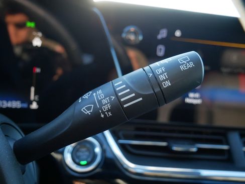 Used 2024 Chevrolet Trax RS w/ Driver Confidence Package image 30