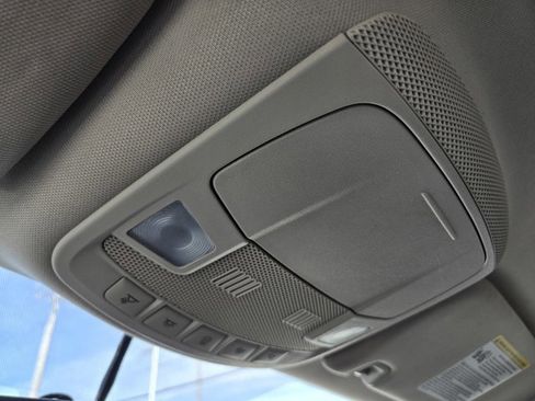 Used 2017 Ford Fusion SE image 16