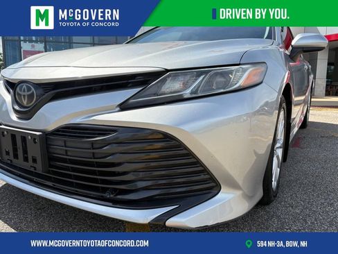 Used 2018 Toyota Camry LE FWD image 9