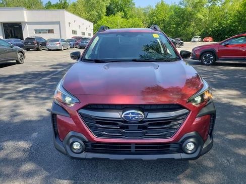 Used 2024 Subaru Outback Premium AWD/4WD image 5