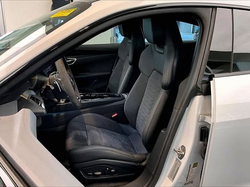Certified 2024 Audi e-tron GT Premium Plus image 8