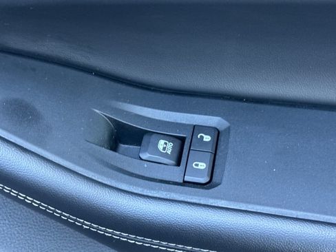 Used 2022 Jeep Grand Cherokee L Limited RWD image 22