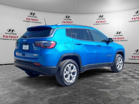 Used 2025 Jeep Compass Latitude AWD/4WD image 3