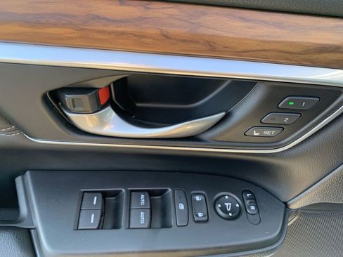 Used 2019 Honda CR-V Touring image 13
