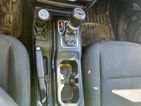 Used 2020 Jeep Wrangler Unlimited Sport S image 17