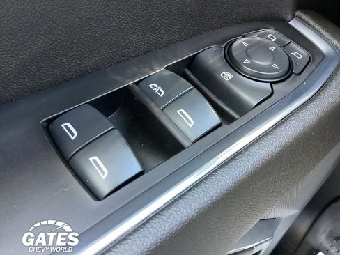 Used 2025 Chevrolet Silverado 1500 LT AWD/4WD image 20