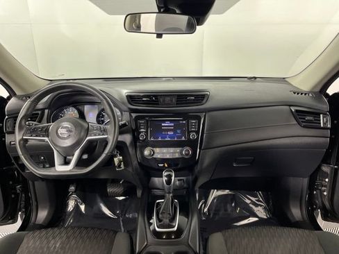 Used 2020 Nissan Rogue S w/ Special Edition Package FWD image 39