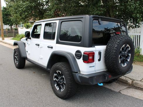 Used 2024 Jeep Wrangler Unlimited Rubicon 4xe AWD/4WD image 8