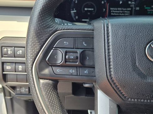 Used 2024 Toyota Tacoma TRD Sport AWD/4WD image 22