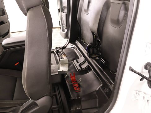 Used 2022 Chevrolet Colorado LT w/ Fleet Safety Package RWD image 11