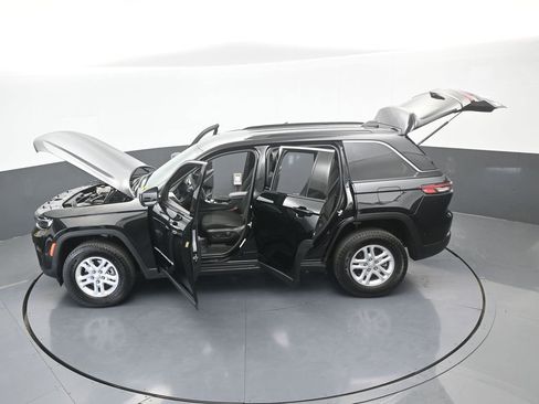 Used 2025 Jeep Grand Cherokee Laredo image 66