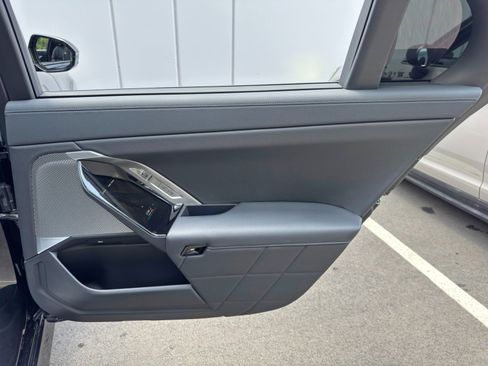 Used 2023 BMW 740i RWD image 49