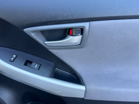 Used 2014 Toyota Prius Three FWD image 22