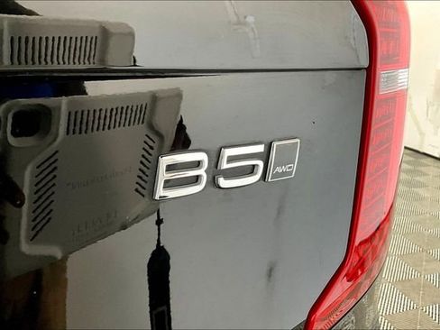 Used 2024 Volvo XC90 B5 Plus image 14