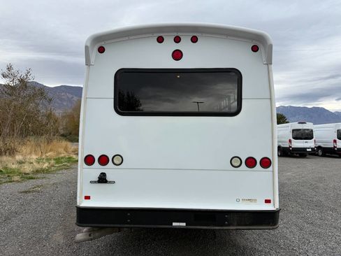 Used 2014 Ford F550 4X2 2dr Regular Cab 140.8 200. image 4