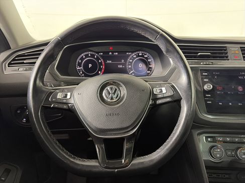 Used 2019 Volkswagen Tiguan SEL Premium image 29