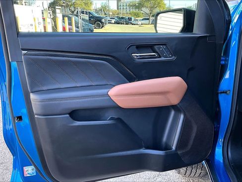 Used 2024 GMC Canyon AT4 w/ AT4 Premium Package image 21