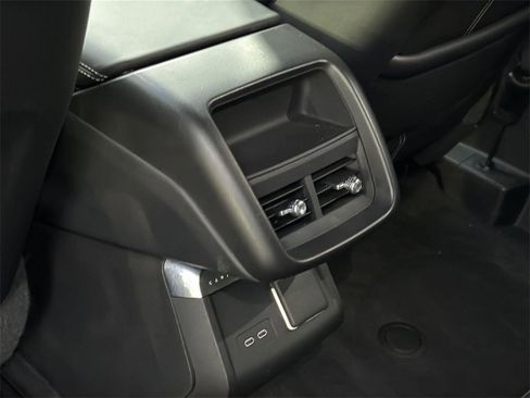 Used 2023 Cadillac Lyriq 2WD image 24