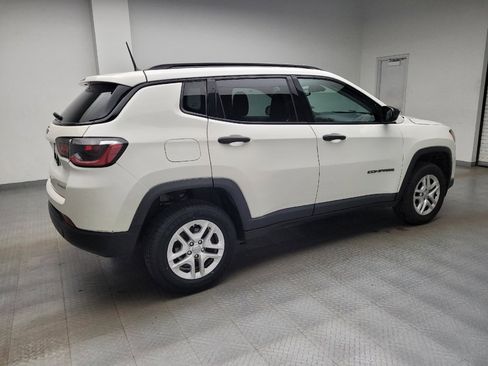 Used 2018 Jeep Compass Sport AWD/4WD image 10