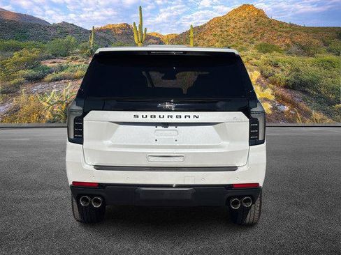 Used 2025 Chevrolet Suburban Z71 w/ Comfort Package image 6