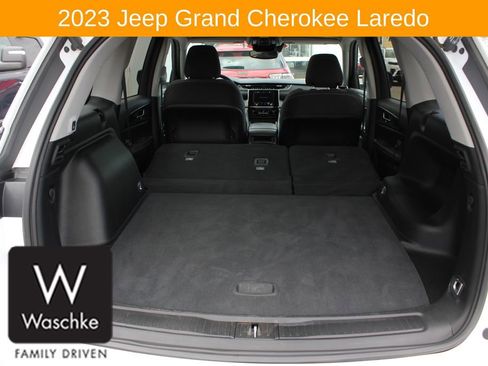 Used 2023 Jeep Grand Cherokee Laredo w/ Luxury Tech Group I AWD/4WD image 20